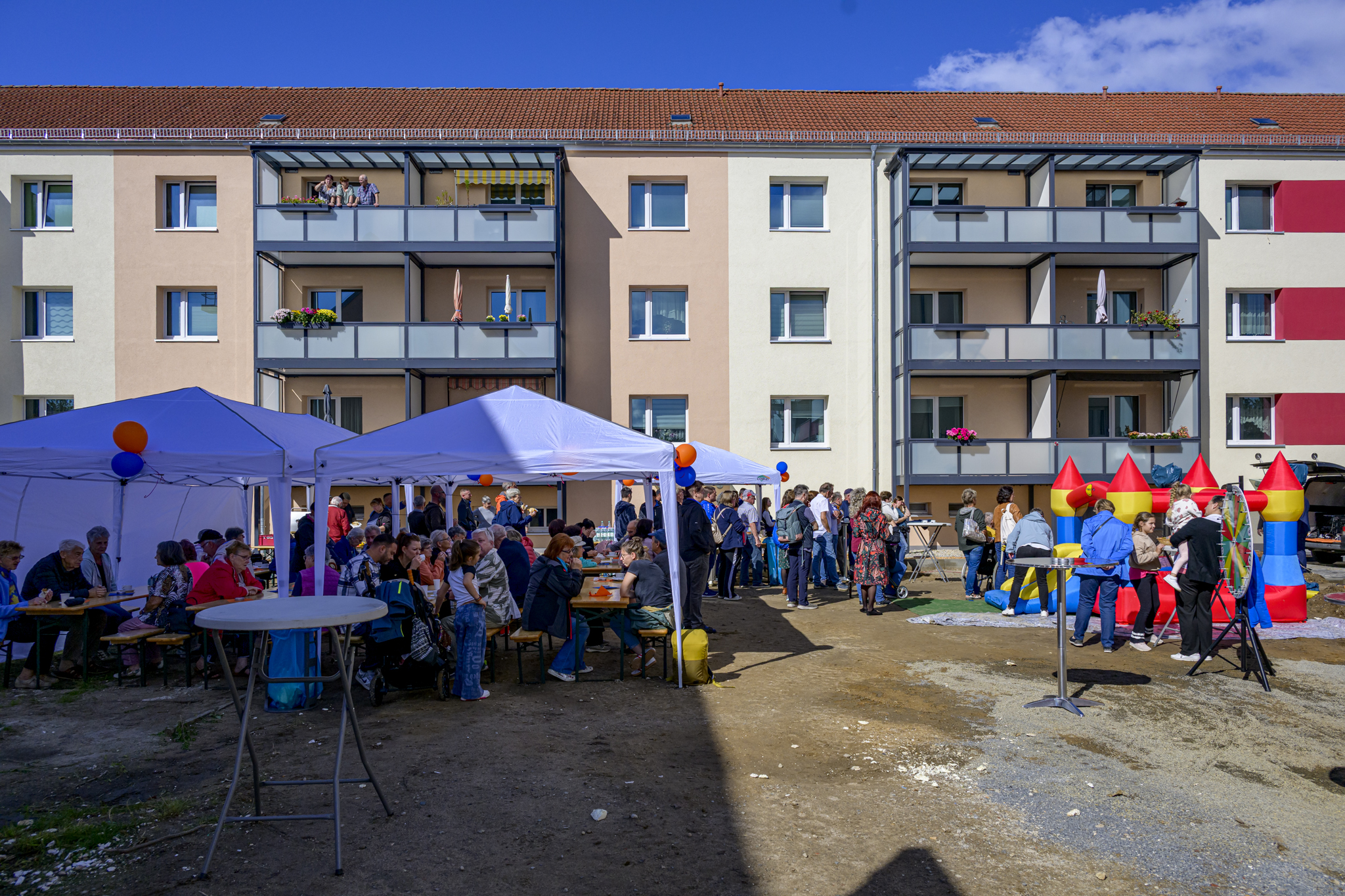Die Wohnungsgenossenschaft Einheit Bernau feierte ein Mieterfest in der Praetoriusstraße. Foto: Thomas Matena